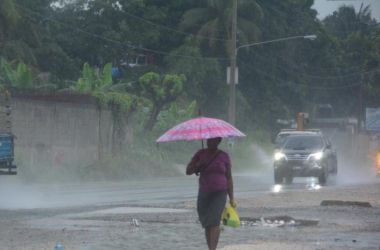 Onda tropical generará lluvias, tronadas y ráfagas de viento Onda tropical generará lluvias, tronadas y ráfagas de viento