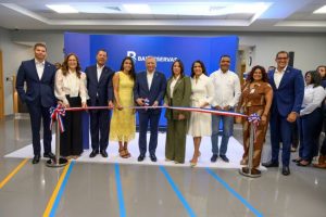 Banreservas inaugura oficina en la Plaza Paseo 27 de SD Oeste