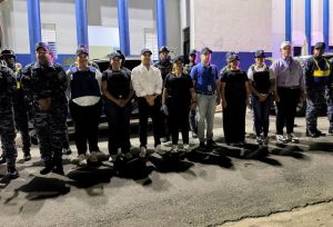 EL SEIBO: Realizan operativo contra venta alcohol y armas