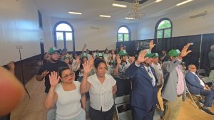 EU: FP juramenta 9 exdirigentes del PRM y a otros 20 militantes