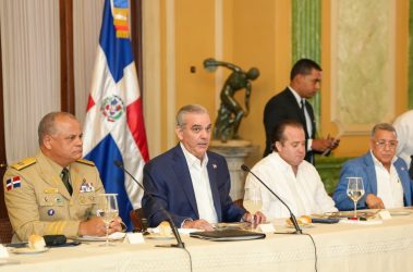 Abinader dice no permitirá que bandas Haití se acerquen a RD Abinader dice no permitirá que bandas Haití se acerquen a RD
