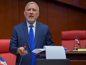 Senador propone eliminar la prisión por difamación en RD Senador propone eliminar la prisión por difamación en RD