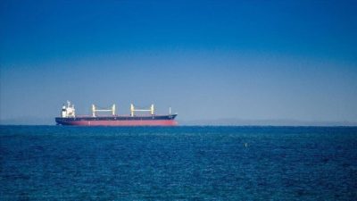 Primer buque iraní atraviesa la zona del bloqueo naval EE.UU.