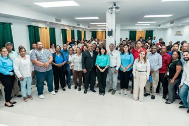 Fundación Reservas ofrece una conferencia microempresarios