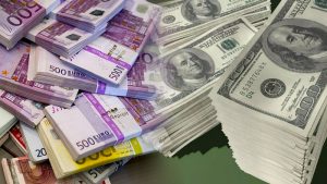 Dólar subió 27 cts. y euro bajó; eran vendidos $59.16 y $69.65 Dólar subió 27 cts. y euro bajó; eran vendidos $59.16 y $69.65
