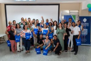 Banco Santa Cruz promueve la inclusión y formación a sordos Banco Santa Cruz promueve la inclusión y formación a sordos