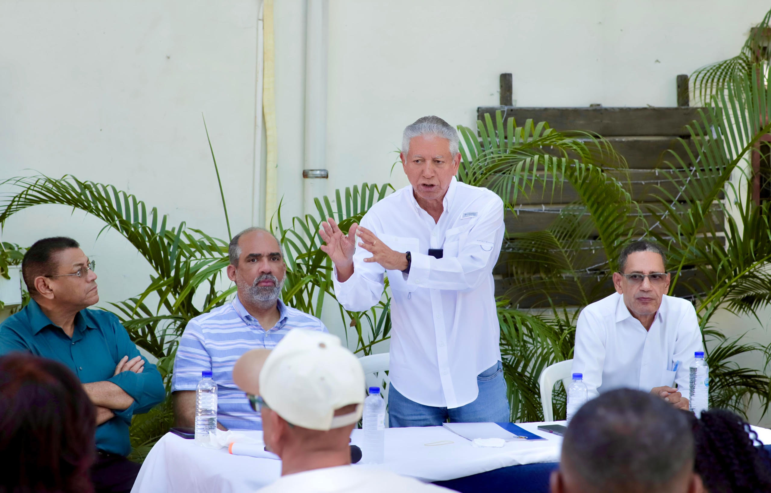 PRD insiste deuda es «pesada carga» para la población de RD imagen