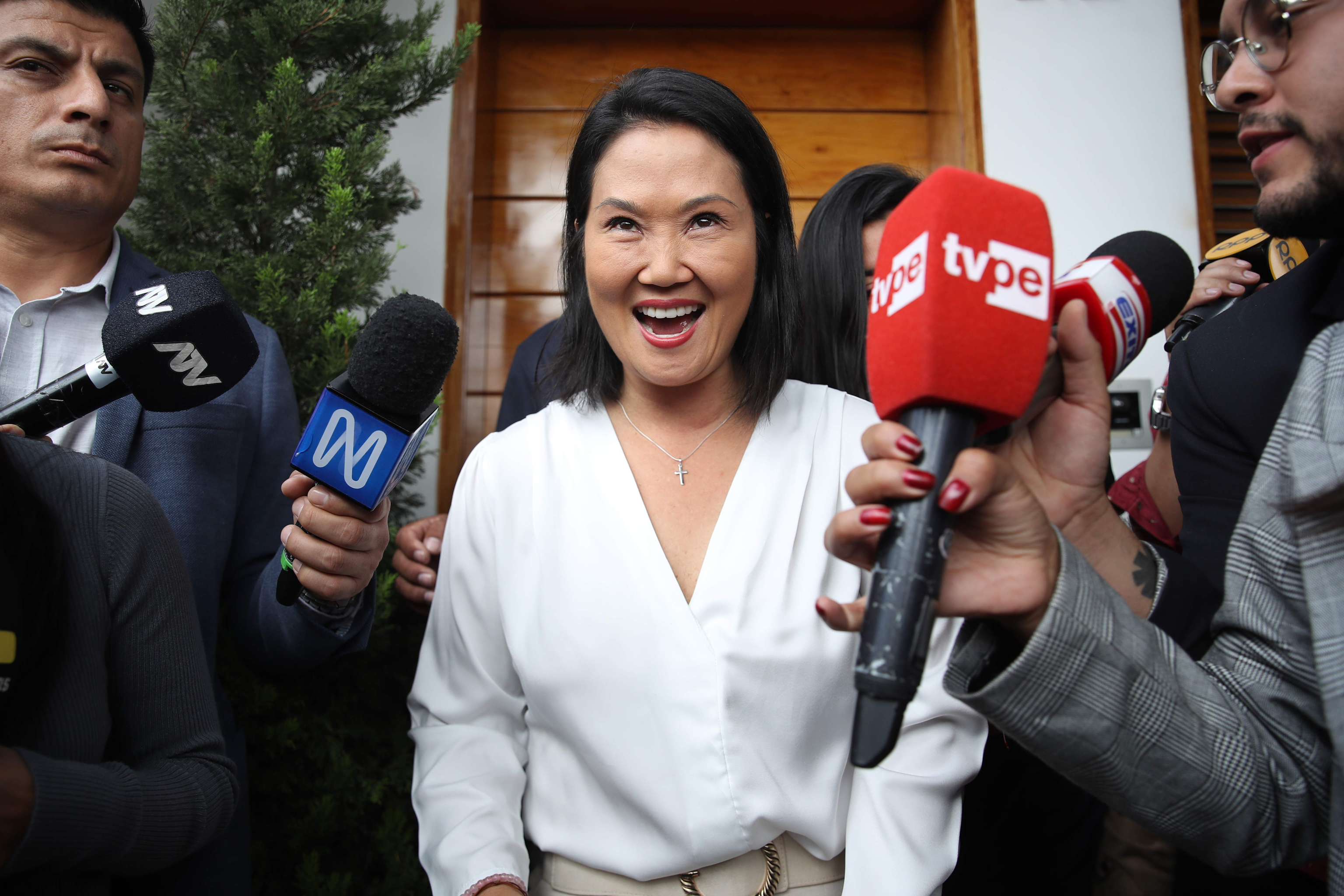 PERU: Fujimori vuelve a estar por delante de Roberto Sánchez imagen