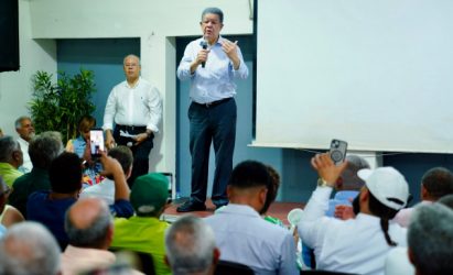 Leonel exige al Gobierno reducir el precio de los combustibles