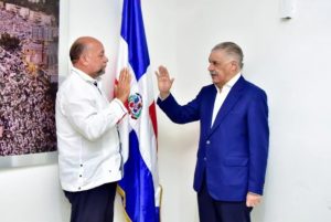Otro abandona PRM y regresa a PRD, asume dirección en Sosúa