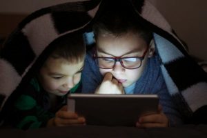 Miopía infantil, el desafío de la salud visual en la era digital