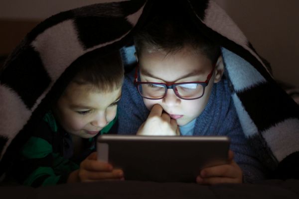 Miopía infantil, el desafío de la salud visual en la era digital imagen