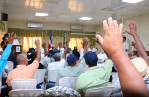 Abinader escucha demandas de ganaderos y reafirma su apoyo