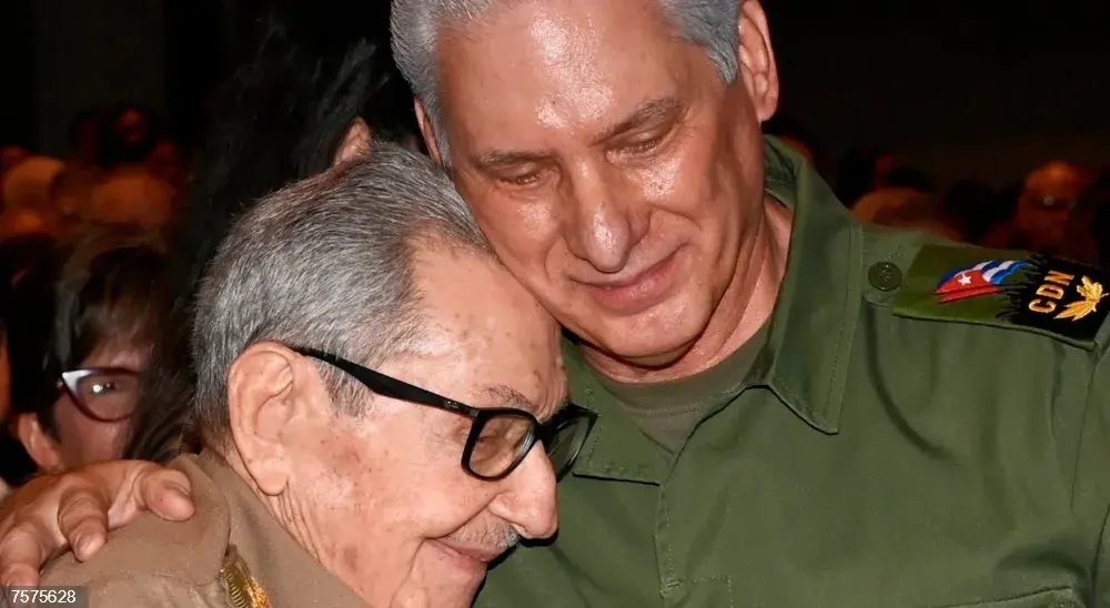 CUBA: Raúl Castro reaparece en público por su cumpleaños imagen