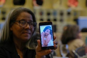 P. RICO: Madre dominicana desafía prohibición aborto en RD