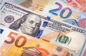 Dólar subió 11 cts.; era vendido a $58.70; el euro sigue a $71.05