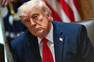 Trump dice que Israel y Hezbolá acordaron detener los combates