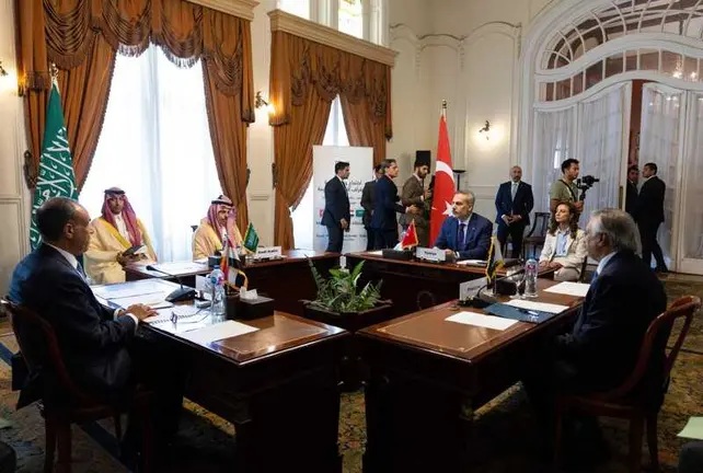 EEUU aboga por «transformar relaciones» con Irán en Suiza imagen