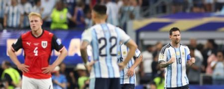 Argentina vence a Austria y avanza en el Mundial de Fútbol Argentina vence a Austria y avanza en el Mundial de Fútbol