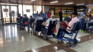Opinión: El fraude de las sillas de ruedas en los aeropuertos