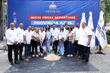 Gobierno anuncia construcción de cinco techados en Azua