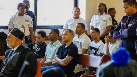 Tribunal Santiago condena seis hombres por asesinato de niño