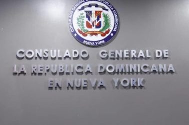 Merecemos un cónsul que viva en NY, no que lo envíen de RD Merecemos un cónsul que viva en NY, no que lo envíen de RD