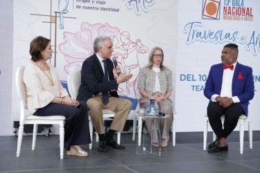 Ministro anuncia una histórica muestra Modalidad en Artes