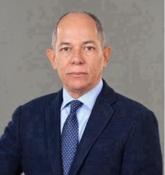Economista había sugerido al Gobierno elevar al 30 % el ISR