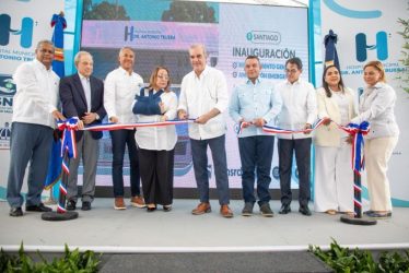 Abinader entrega en Santiago y Cevicos obras remodeladas Abinader entrega en Santiago y Cevicos obras remodeladas