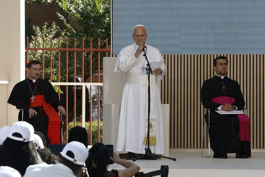 Papa alerta de las «ideologías mundanas que llevan a engaño»