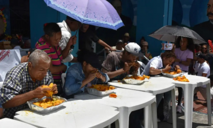 Numeroso público participa en Feria del Mango 2026 en Baní Numeroso público participa en Feria del Mango 2026 en Baní