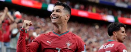 Con un doblete de Ronaldo, Portugal goleó a Uzbekistán Con un doblete de Ronaldo, Portugal goleó a Uzbekistán