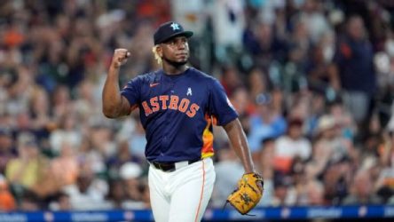 Gigantes Cibao firman lanzador Ronel Blanco por $3.3 millones