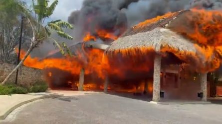 Incendio afecta instalaciones del Hotel Viva en Bayahibe Incendio afecta instalaciones del Hotel Viva en Bayahibe