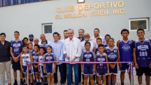 Abinader entrega dos obras deportivas en Santo Domingo