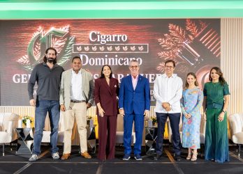 Cigarro dominicano celebra foro sobre el relevo generacional Cigarro dominicano celebra foro sobre el relevo generacional