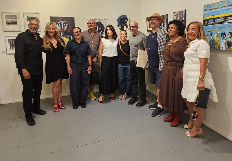 NY: Iris Pérez Romero e Inés Tolentino exploran la amistad como arte imagen