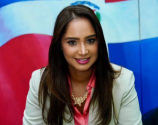 Los 10 dólares: una promesa incumplida y un nuevo cobro a la diáspora (OPINION)