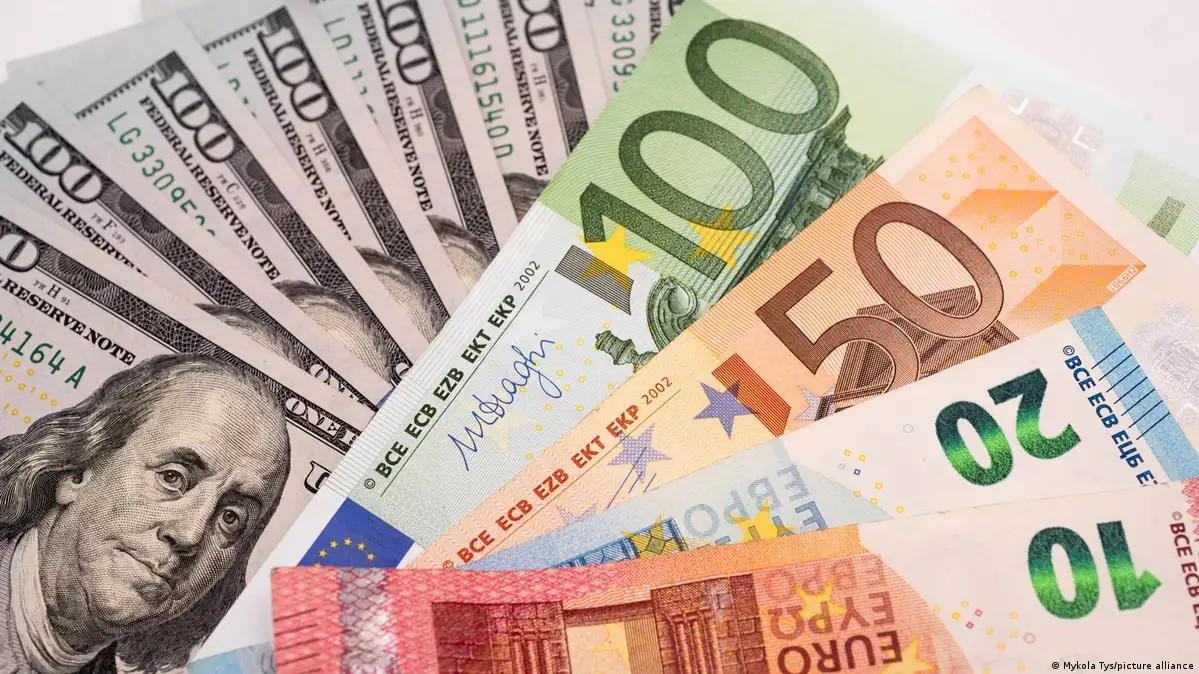 Dólar y euro subieron; eran vendidos a $58.72 y $68.74 imagen
