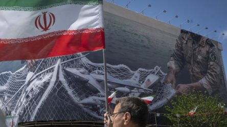Irán lanza potente advertencia militar a quienes apoyen a EU Irán lanza potente advertencia militar a quienes apoyen a EU