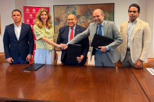 MESCyT firma acuerdo con la Universidad Complutense de Madrid MESCyT firma acuerdo con la Universidad Complutense de Madrid