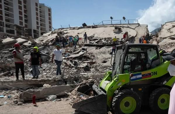 Sube a 4,829 cifra muertos por doble terremoto en Venezuela