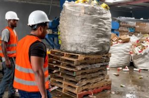 Pro Consumidor destruye 20 toneladas alimentos falseados Pro Consumidor destruye 20 toneladas alimentos falseados