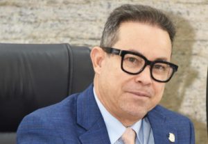 Reeligen Amado Díaz vocero de
bloque de diputados del PRM