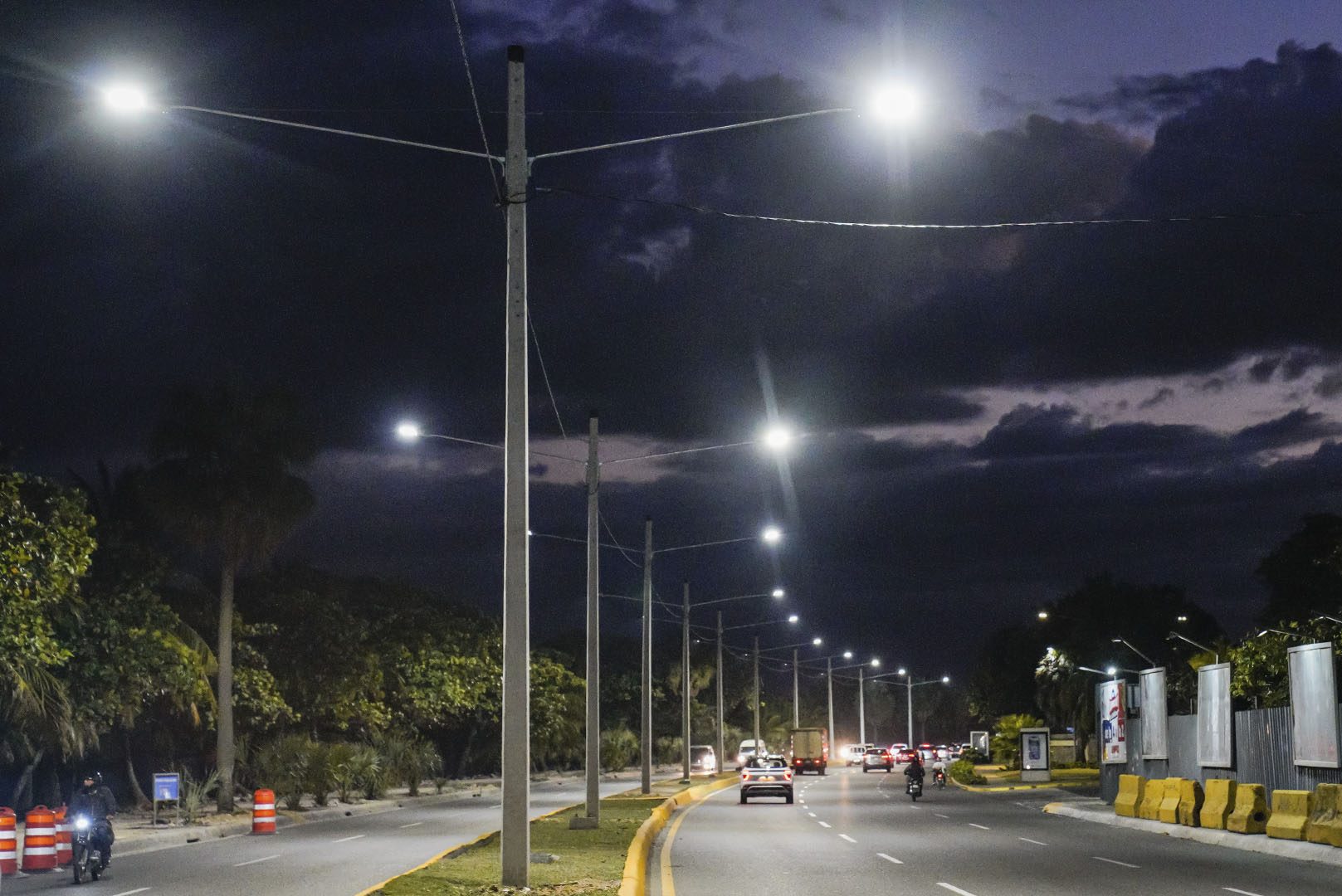 Demanda eléctrica marcó nuevo récord histórico en Dominicana imagen