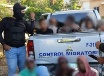 DGM deporta 800 extranjeros indocumentados y detiene 955 DGM deporta 800 extranjeros indocumentados y detiene 955