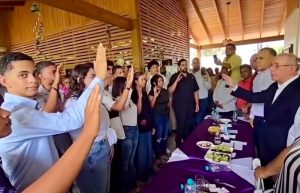 Decenas de jóvenes se integran  “Primeros votantes con el PLD”