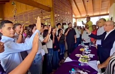 Decenas de jóvenes se integran  “Primeros votantes con el PLD”