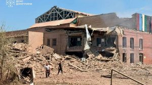 Rusia ataca el consulado de Letonia en Ucrania y mata a 6